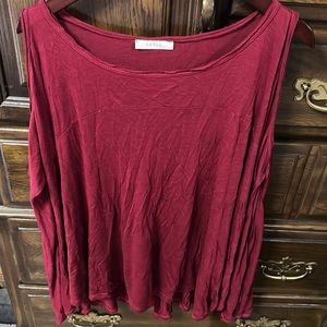 Cold shoulder flowing top